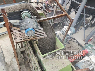 南宁重庆2PG1600×1000型号液压对辊制砂机用于瓜米石制砂