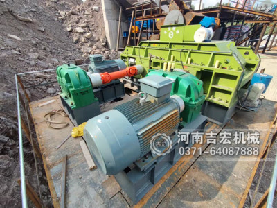 扬州浙江横店2PG1500×800型号液压对制砂机生产现场