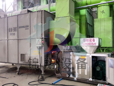 生物质燃烧机燃料适配：木片、锯末与颗粒的选型指南