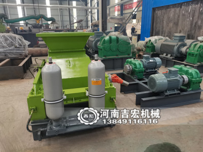 定西人工砂对辊制砂机规格型号有哪些,多少钱一台？