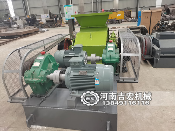 專出塊煤的狼牙齒輥破碎機多少錢一臺,哪個廠家好?