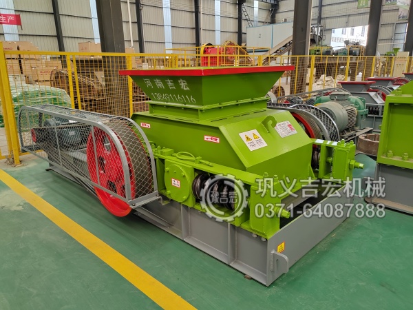 景洪焦炭怎么成块的,可以试试双齿辊破碎机,破碎后块多粉少！